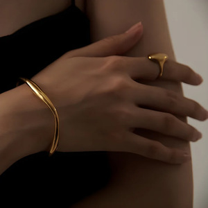14K PVD Gold Plated High-Polish <b>Mirror</b> Finish Stainless Steel <b>Irregular</b> Fashion Bracelet Exquisite Cuff Design - Product Image 2