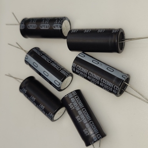 Aluminium Elektrolytische Condensatoren 6800Uf 20% 35V Nxa35vb 6800m 18*40 <span class=keywords><strong>Lo</strong></span> Plug-In D18xl 40Mm Mlcc Filmcondensator - Product Image 3