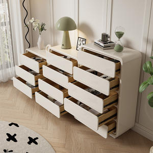 خزانة عالية على الطراز الاسكندنافي بيضاء اللون لغرفة المعيشة بجانب الزاوية 4 أدراج معاد تدويرها أريكة من الصنوبر خزانة جانبية - Product Image 3