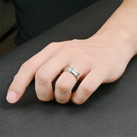 Haute couture Micro-encart Zircon CNC gravé bague en acier inoxydable Couples diamant mariage anniversaire bijoux accessoire à la mode