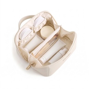 Mini Estuche de Maquillaje de Cuero PU Color Marfil de 18 cm, Bolsa Cosmética Pequeña que se Abre Completamente, con Doble Cierre Dorado, Asa Superior, Tamaño de Bolso, Logotipo Personalizado OEM - Product Image 1