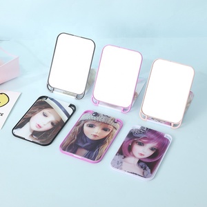 Espejo de Bolsillo Plegable con Diseño de <span class=keywords><strong>Muñeca</strong></span> Adorable, Espejo Compacto Lenticular, Espejo Cosmético Portátil de Plástico para Niñas, Venta al Por Mayor - Product Image 2