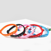 Collier réglable pour animaux de compagnie en gros, collier pour petits chiens avec empreinte de patte, collier pour chat avec clochette