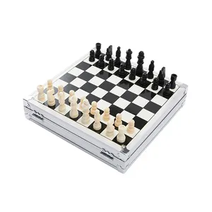 Bộ Cờ Vua Quốc Tế Trò Chơi Con Rắn Backgammon 4 Trong 1 Trung Quốc Với Vali Nhôm