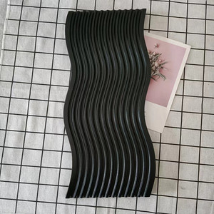 Espositore in Legno Nero a Forma Irregolare Creativa, Multifunzionale, per Conservazione e Presentazione Alimenti, con Funzione di Piccolo Tagliere - Product Image 6