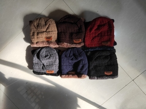 Gorro de Lana Grueso y Suave de Alta Calidad para Esquí, Gorros Cálidos para Hombre, Gorro de Lana de Invierno para Cuello, Conjunto de Gorro y Bufanda de Punto para Hombre y Mujer - Product Image 6