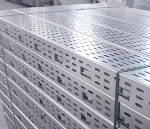 Fabricante de Bandejas Portacables Ignífugas en Stock, Tipo Canaleta con Recubrimiento por Pulverización 200*100 y Puente de Escalera Perforado para Exteriores. - Product Image 3