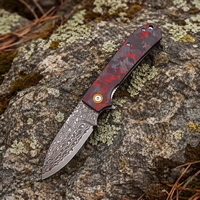 Couteau pliant en gros personnalisé en laiton Damas, couteau de poche à cœur VG10, manche en fibre de carbone, pour la chasse, la randonnée et le camping DM044-2