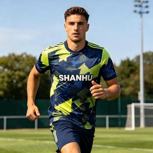 Personnalisation complète disponible, maillot de football sur mesure de haute qualité, respirant, à séchage rapide, pour l'entraînement et les tenues d'équipe - Product Image 1