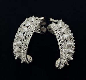 ニューパリファッション風ミャオ族シルバーレディースブレスレット-エスニックスタイル彫刻アームカフユニークな幅広デザインギフト - Product Image 2