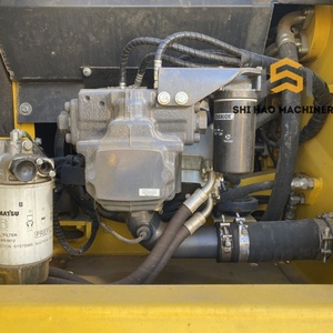 Excavadora de cadenas KOMATSU PC220 de 22 toneladas, calidad japonesa original para trabajos de construcción y edificación de alta intensidad. - Product Image 3