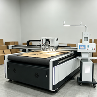 Machine de découpe numérique à plat haute précision pour emballages en carton ondulé et panneaux de présentation