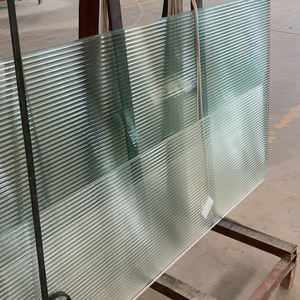 กระจกนิรภัยลายริ้วสีแบบกำหนดเอง โปร่งแสง ลายขลุ่ย สำหรับฉากกั้นห้องรับประทานอาหาร พื้นที่แบบเปิด - Product Image 3