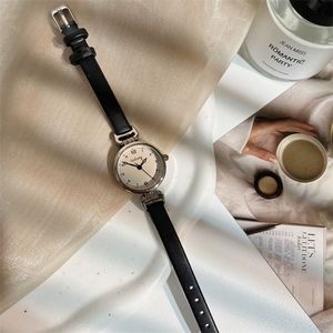Nuevo reloj con estilo <span class=keywords><strong>retro</strong></span> británico, moda de nicho, sensación de alta gama, correa de cuero con números redondos, compacto. - Product Image 3