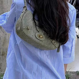 Nouveau sac Y2K rétro, sac à bandoulière style streetwear, sac hobo vert à rivets, sac de créateur punk cool, sac sous le bras - Product Image 5