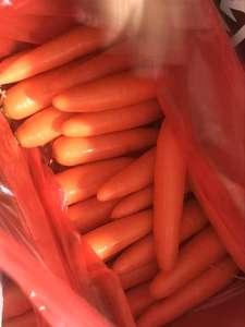 Frische Bio-Karotten Sorte 316 Rot 20cm 0,15kg Karton Mild Süßes Fasoliergewürzgemüse Marke Shandong Heli 3 Monate - Product Image 5