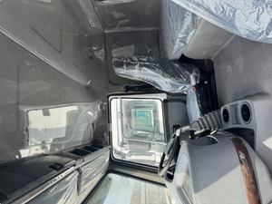 Promotion : Camion Tracteur d'Occasion SINOTRUK HOWO 6x4, 10 Roues, Diesel, Adapté au Transport de Bétail et aux Travaux de Construction, Compatible GNC/GNL - Product Image 2