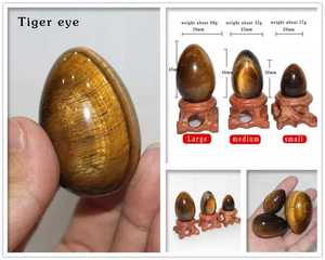 Adorno de Piedra Pulida de Ojo de Tigre Personalizado de Alta Calidad con Base de Madera para Decoración del Hogar y Meditación - Product Image 2