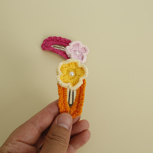 Petites pinces à cheveux simples <span class=keywords><strong>en</strong></span> forme <span class=keywords><strong>de</strong></span> fleur, tissées à la main, fabriquées par la tisseresse, petits accessoires - Product Image 2