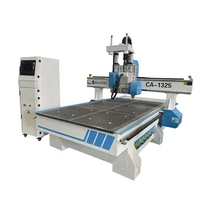 Testere bıçağı kesme ahşap tahta vakum masa mobilya yapımı için CA-1325 ahşap oyma makinesi cnc router