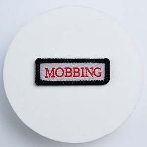 ฉลากผ้าซาตินแบบรีดติดคอสำหรับเ<span class=keywords><strong>ส</strong></span>ื้อผ้ารองเท้ากระเป๋าวั<span class=keywords><strong>ส</strong></span>ดุผ้าแบบยั่งยืนห<span class=keywords><strong>ม</strong></span>ายเลขรุ่นโลโก้ตา<span class=keywords><strong>ม</strong></span><span class=keywords><strong>ส</strong></span>ั่ง - Product Image 1