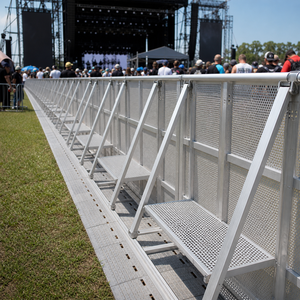 Barrière de contrôle de foule portable pour événements, barricade en acier robuste à emboîtement, clôture périphérique temporaire antirouille pour concert - Product Image 1
