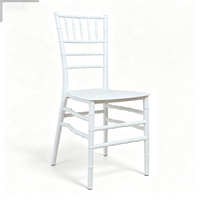 Chaise d'événement moderne en résine acrylique blanche pour la vente en gros, idéale pour les banquets et les salles de mariage