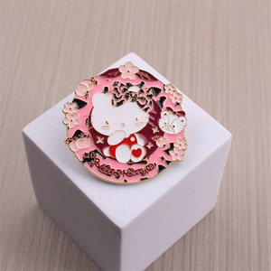 Trâm cài thời trang và đáng yêu với thiết kế hình <span class=keywords><strong>Hello</strong></span> <span class=keywords><strong>Kitty</strong></span> và hoa anh đào, hoàn hảo để mặc vào mùa xuân. - Product Image 3