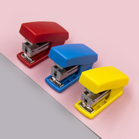 Ensemble d'agrafeuses 24/6 personnalisées de haute qualité Mini agrafeuse en plastique et métal colorée portable avec aiguilles pour le bureau et l'école