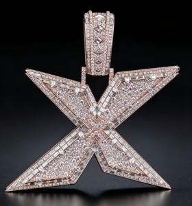 Colgante personalizado diseñado para ti con diamante moissanita VVS, corte esmeralda, colgante con letra, chapado en oro sobre plata de ley 925 - Product Image 1