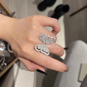 Anello Aperto a Farfalla con Pavé per Donne, Gioiello da Dito Regolabile di Lusso alla Moda - Product Image 6