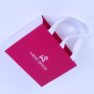 ถุงช้อ<span class=keywords><strong>ป</strong></span><span class=keywords><strong>ป</strong></span>ิ้งกระดาษคราฟท์สีโรสโกลด์สุดหรู เป็นมิตรกับสิ่งแวดล้อม กันน้ำ ทนทาน พิมพ์โลโก้และริบบิ้นตามสั่ง สำหรับธุรกิจขนาดเล็กขายเครื่อง<span class=keywords><strong>ป</strong></span>ระดับ - Product Image 3