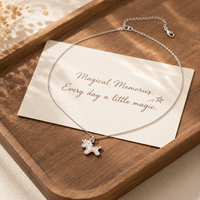 Collier Pendentif Licorne en Nacre Naturelle, Chaîne Claviculaire en Tungstène Électroplaqué Haut de Gamme, Pendentif Cheval Niche pour Femme