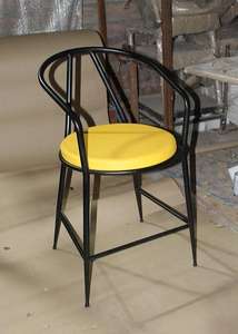 Chaise en métal doré avec coussin en tissu, design portable pour salon, extérieur, hôtel, appartement, événements - Product Image 4