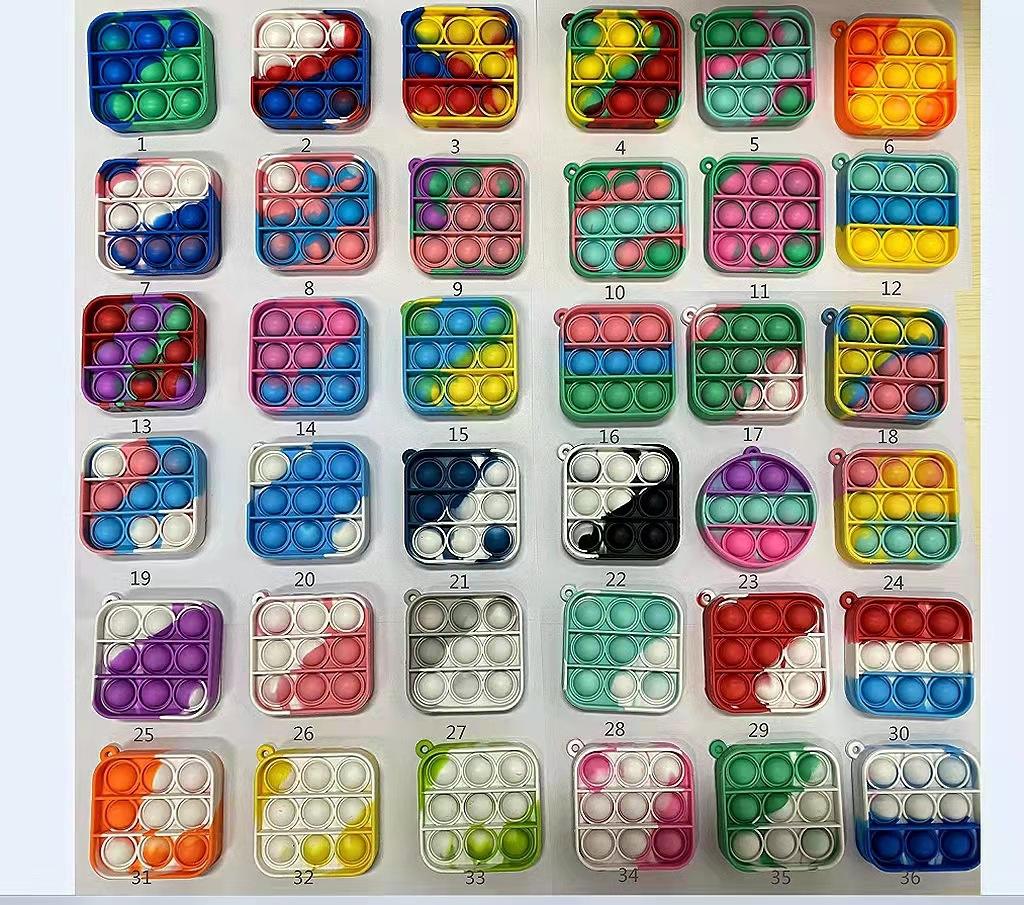 Porte-clés carré couleur mixte