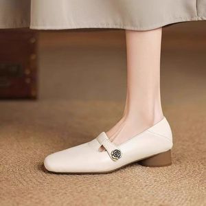 2025 printemps nouveau Style français <span class=keywords><strong>petit</strong></span> parfum qualité avec rétro un <span class=keywords><strong>pied</strong></span> pédale mocassins chaussures pour femmes - Product Image 5