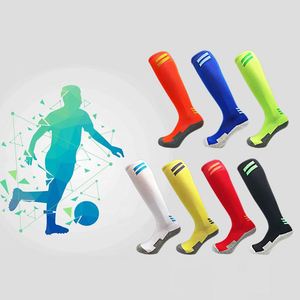 Chaussettes de sport professionnelles de haute qualité, élastiques, pour la ligue de football, avec semelle en tissu éponge, hauteur genou, personnalisables pour équipes sportives - Product Image 2