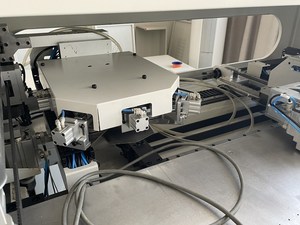 Máquina de Coser Industrial Automática de Alta Velocidad con Láser ZJKB, Máquina para Hacer Jeans - Product Image 2