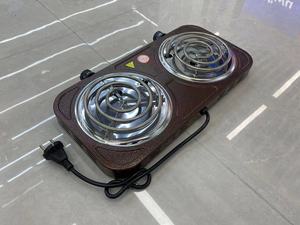 Plaque chauffante à induction avec double commande et 5 niveaux de réglage de la température, cuisinière en fonte adaptée à la cuisine en camping - Product Image 2