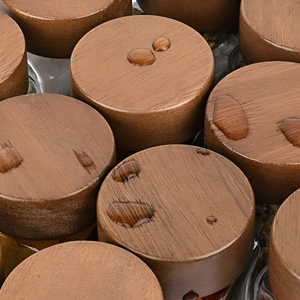 Bocaux à <span class=keywords><strong>épices</strong></span> en verre avec couvercles en bois d'acacia, récipients carrés hermétiques pour assaisonnements avec étiquettes, couvercles doseurs pour le <span class=keywords><strong>rangement</strong></span> en cuisine, 4 oz - Product Image 5