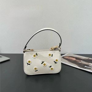 Tendenze Moda: Set di Portafogli e Pochette da Donna in Pelle PU con Cerniera, Design a Ciliegia, <span class=keywords><strong>Porta</strong></span> <span class=keywords><strong>Cellulare</strong></span> - Product Image 6