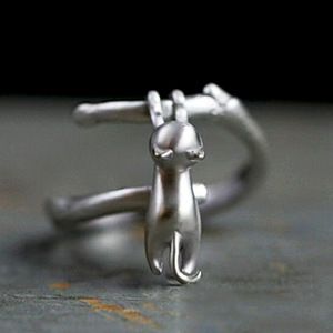 Anello a Forma di Gatto per Donne, Design Animale alla Moda, Regolabile, Gioiello Minimalista per Uso Quotidiano - Product Image 1