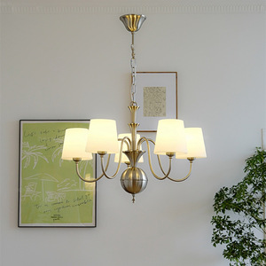 Lámpara colgante redonda LED E26 de estilo vintage francés, dorada, con múltiples cabezales, para dormitorio, sala de estar, estudio. - Product Image 1