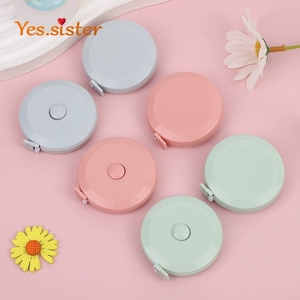 Mcaron रंग पोर्टेबल नाजुक मापने वाले दर्जी उपकरणों को सिलाई diy नरम सुई के उपकरण के लिए टेप माप शासकों को मापने के लिए - Product Image 3