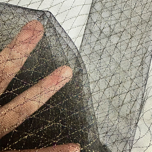 Exquisita Tela de Tul Transparente con Patrón Prismático Metálico Dorado para Trajes de Baño y Vestimenta de Novia - Product Image 6