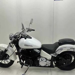 Yamaha Drag Star 400 d'<span class=keywords><strong>occasion</strong></span>. Importé, état neuf. V-twin d'origine, transmission par arbre, cruiser rétro classique. Spécifications complètes d'usine. - Product Image 1