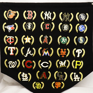Set de Adornos Decorativos para Sombreros con Logotipo de Equipo Deportivo, Cadena Metálica, Pin Esmaltado y Colgante - Product Image 5