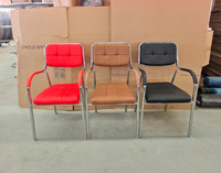 Chaise de bureau à prix avantageux avec 4 pieds, chaises de bureau en cuir rouge et noir sans roulettes