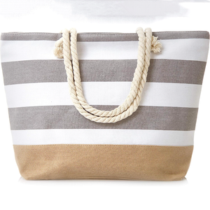 Bolso Tote de lona resistente al agua con correa para el hombro Bolso de playa con diseño de letras - Product Image 2