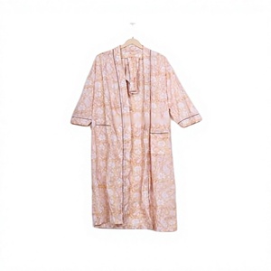 Bata de algodón elegante para mujer, con estampado floral, cuello en V, manga tres cuartos, largo completo, suave, clásica, para dormir, estilo kimono de primavera - Product Image 1